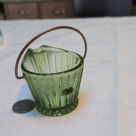Vintage Hazel Atlas Little Coal Bucket Ashtray With Handle Green Glass 2" - Picture 4 of 14